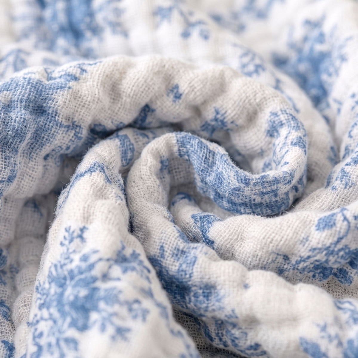 MUSLIN BLANKET